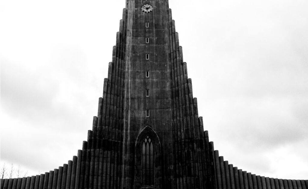 Hallgrímur church - 10 best things to do in Reykjavik