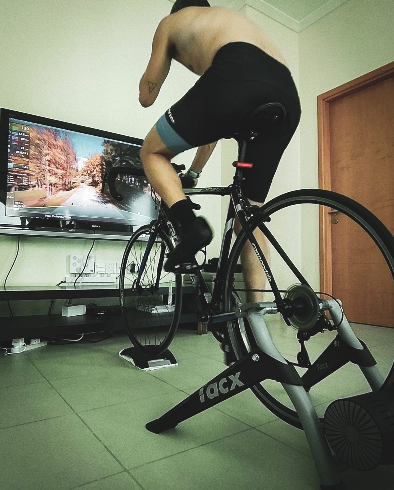 KK in Tacx indoor cycling
