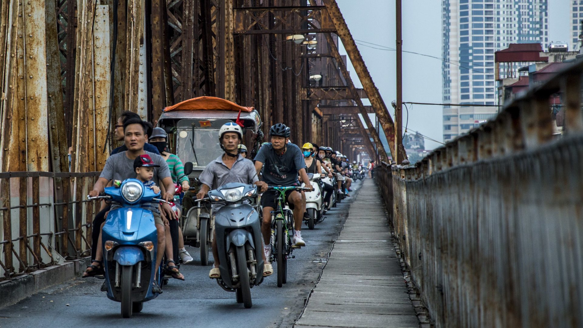 Long Bien bridge motorbikes